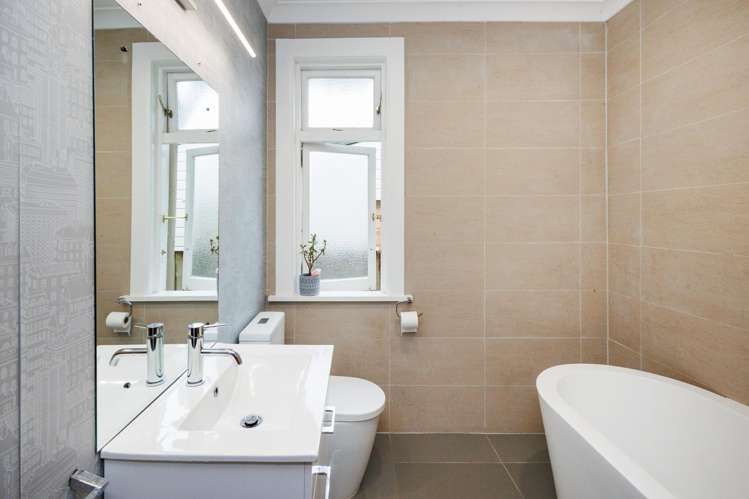 8 Annandale Avenue Takaro_11