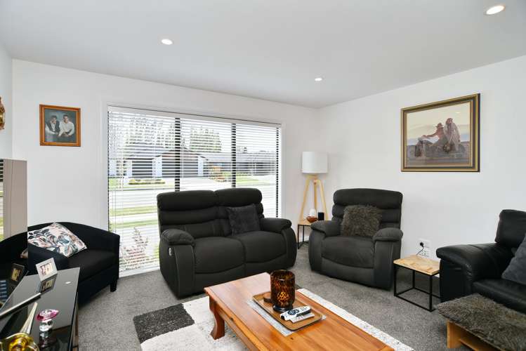 16 McQuillan Avenue Woodend_15