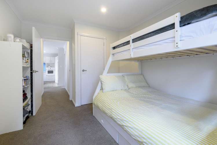 19/17 Simmonds Grove Greerton_14