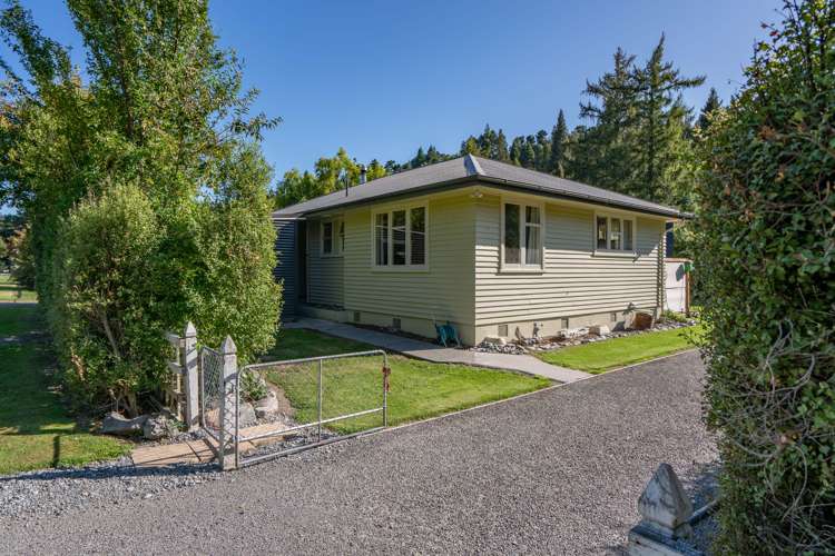 13 Harper Place Lake Coleridge_19