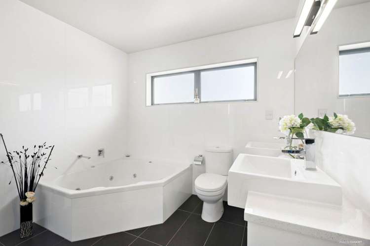 6 Bintulu Place Fairview Heights_9