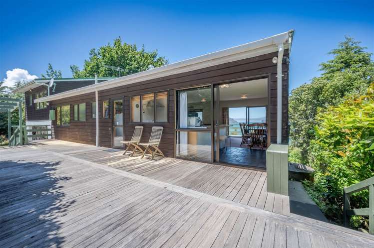 8 Whareora Terrace Wainui_1