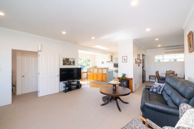 16 Busby Hill Havelock North_11