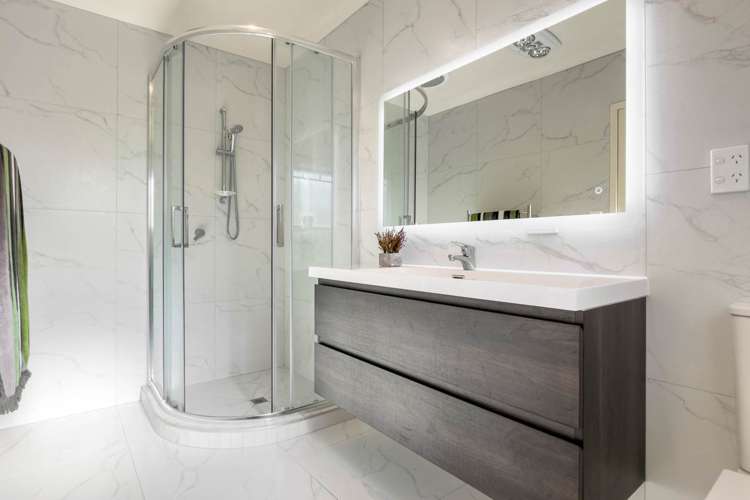 2/359 Richardson Road New Windsor_13