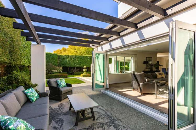 8 Covent Gardens Springlands_1