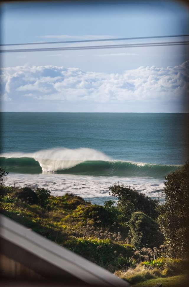 Get in for Summer! Ideal surf base!!!!