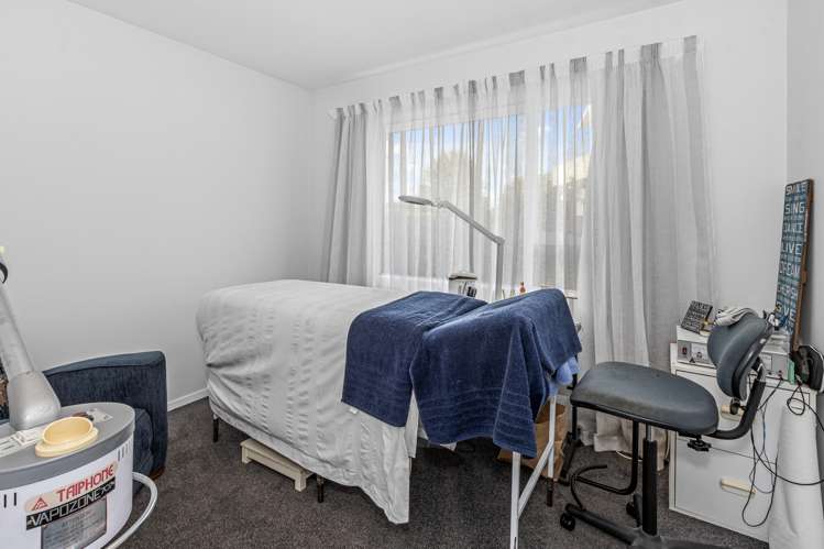 17a Dinton Street Russley_13