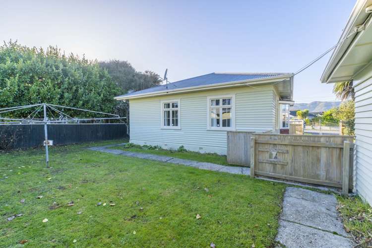 43 Hautana Street Woburn_21