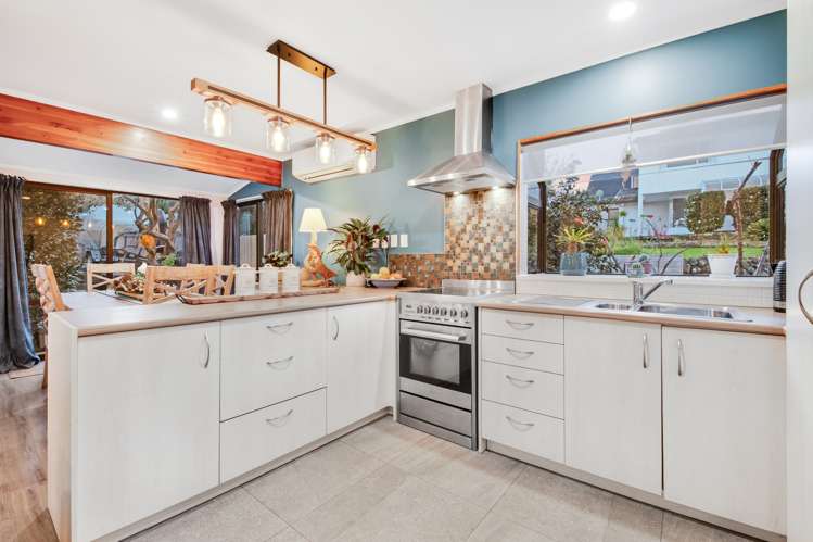 45 Swann Beach Road Stanmore Bay_4