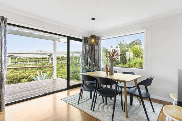 35 Waterbank Crescent Waterview_7