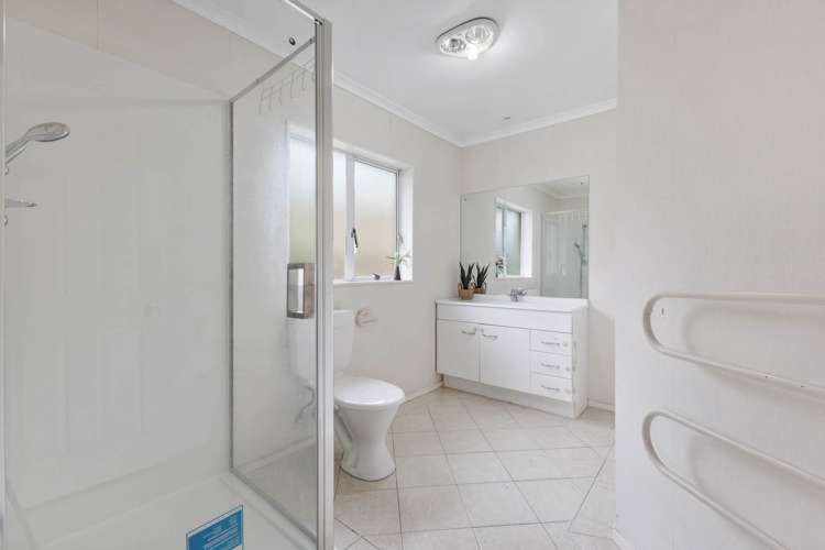 8 Macnean Drive East Tamaki Heights_13