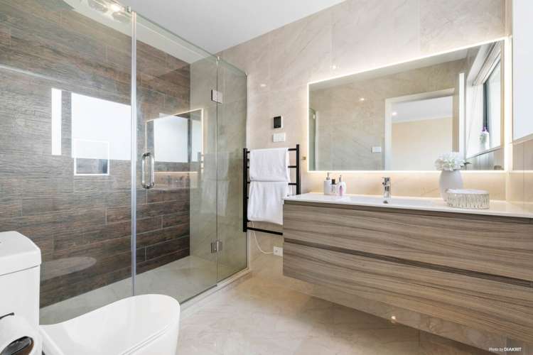 2 Kilcadden Drive Flat Bush_13