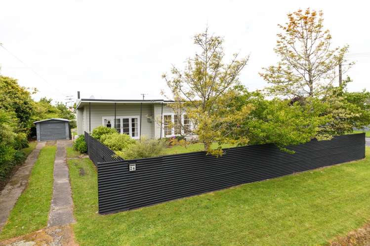 24 Main Street Marton_16