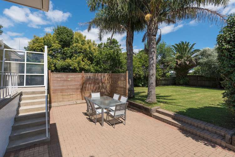 8 Graham Avenue Te Atatu Peninsula_12