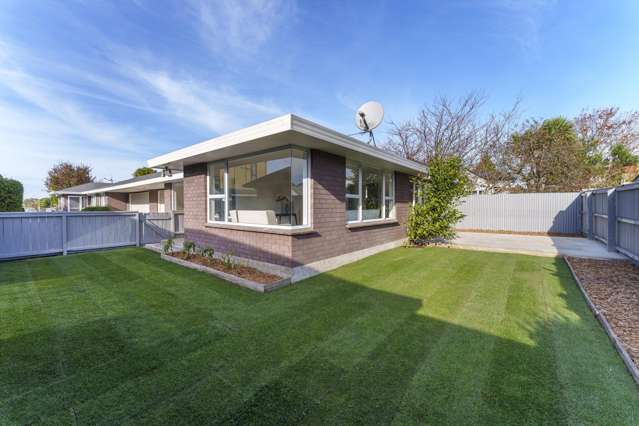 Great Space, Prized School Zones & Double Garage!