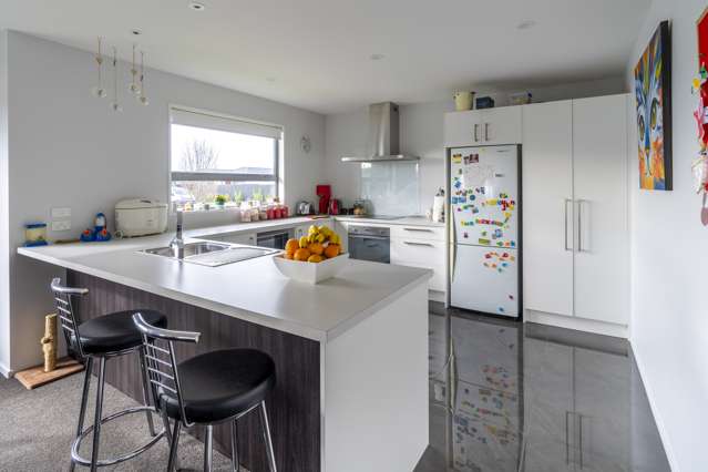 12 Robalan Close Halswell_1