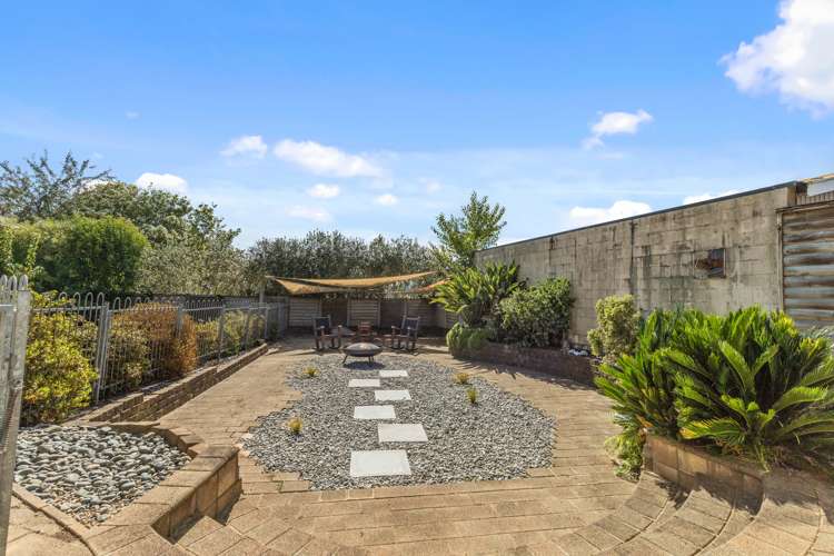 30a Houchens Road Glenview_14