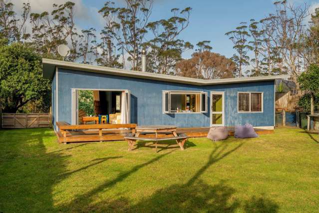 LITTLE BLUE BEACH HOUSE