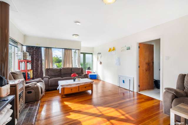 14 Albert Road Kelston_3