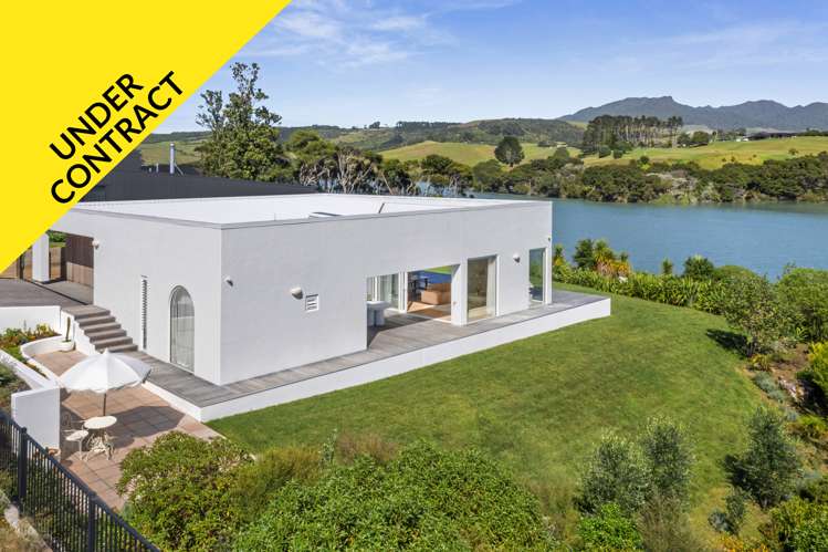 16 Rangitahi Road Raglan_0