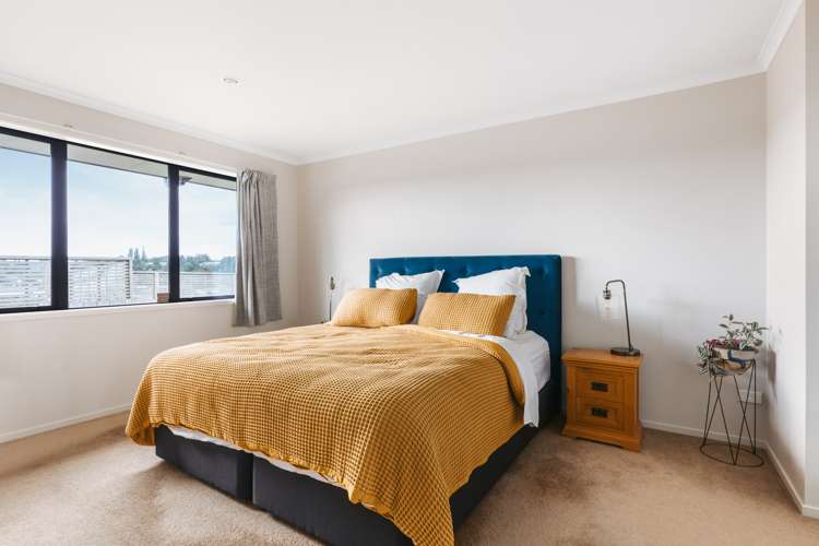 40 Waterside Drive Pyes Pa_13