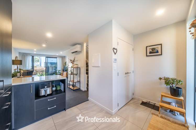 16 Te Ara O Ripeka Wharawhara Petone_8