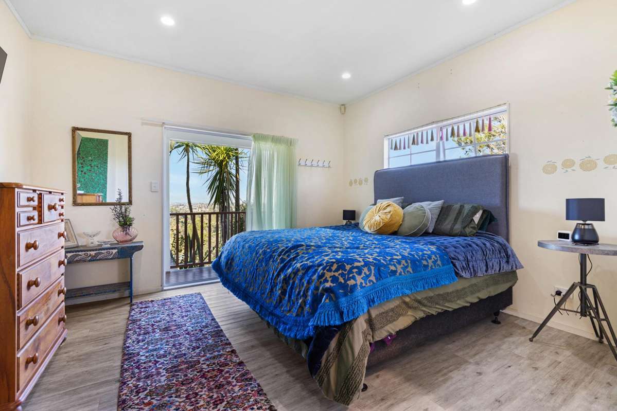 23 Waitakere Road_2