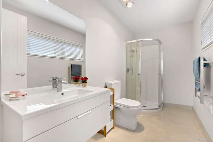 93a White Swan Road Mount Roskill_16