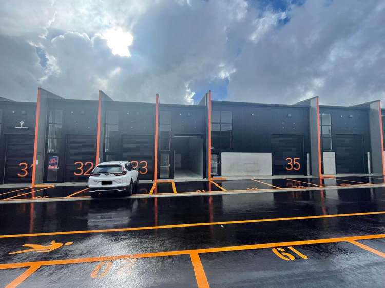Unit 34/90A Hobsonville Road_0
