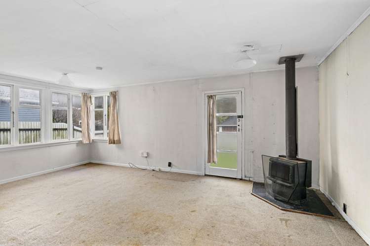 71 Hair Street Wainuiomata_2