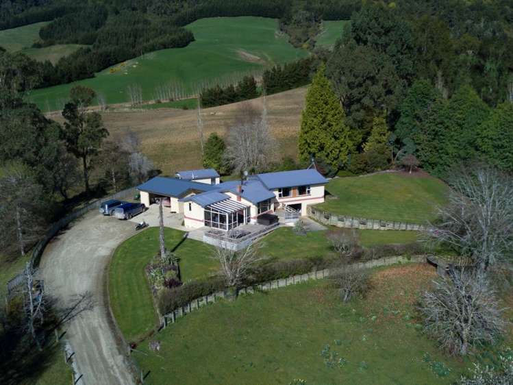 380 Matheson Road Catlins Surrounds_16