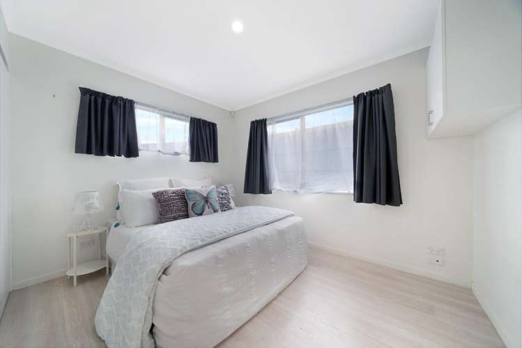 124a Golf Road New Lynn_11