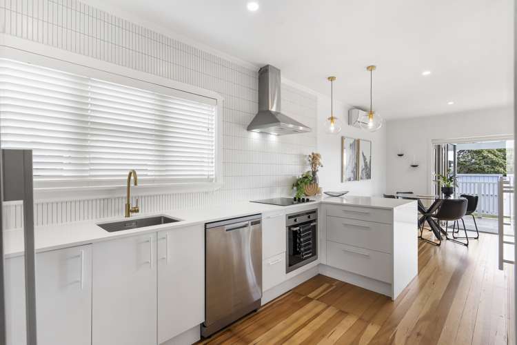 1/8 West Lynn Road Titirangi_5