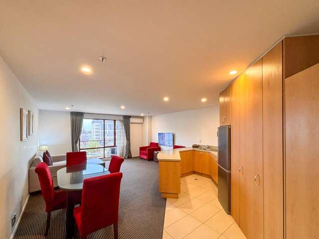 Stylish Central City Living!