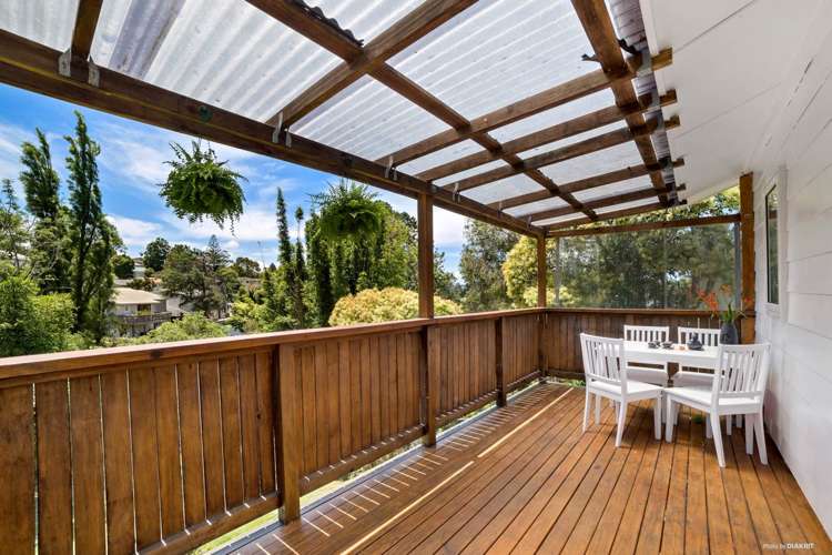 85 Taurus Crescent Beach Haven_11