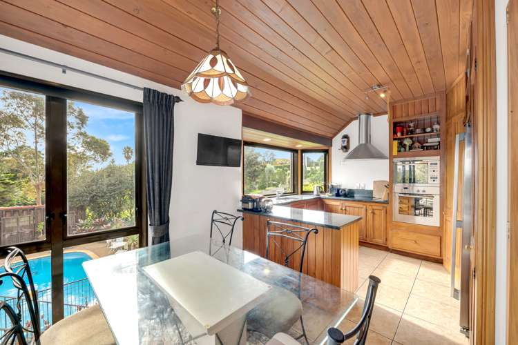 392 Redoubt Road Totara Park_14