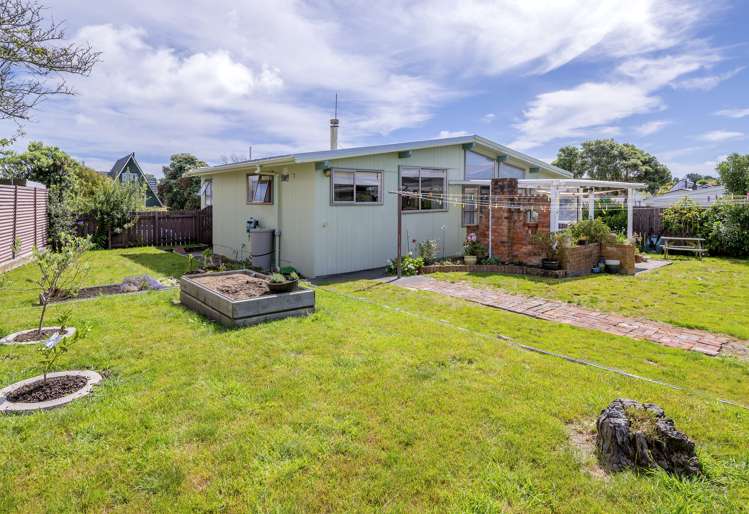 8 O'Rourke Place Otaki Beach_21