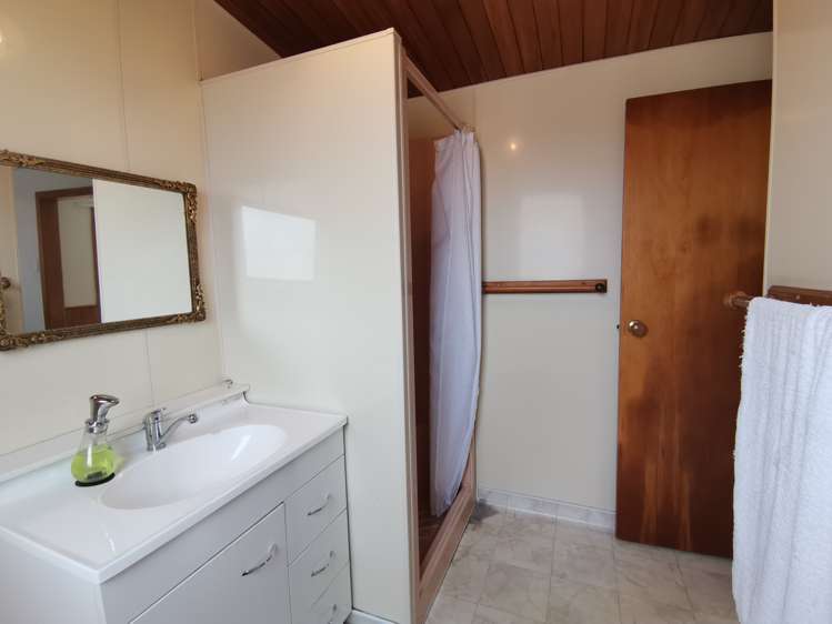 124 Davie Street Hokitika_17