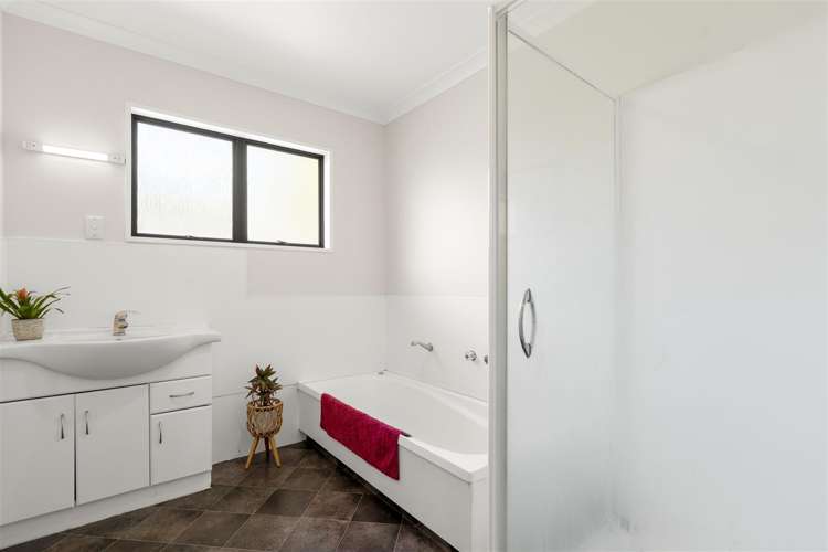 17 Bishoprick Crescent Te Puke_11