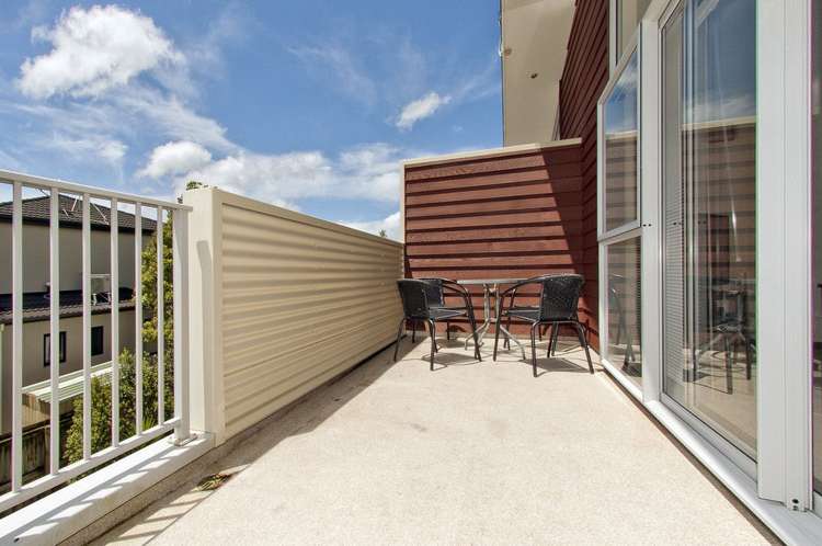 2/18 Eyre Street Whitianga_6