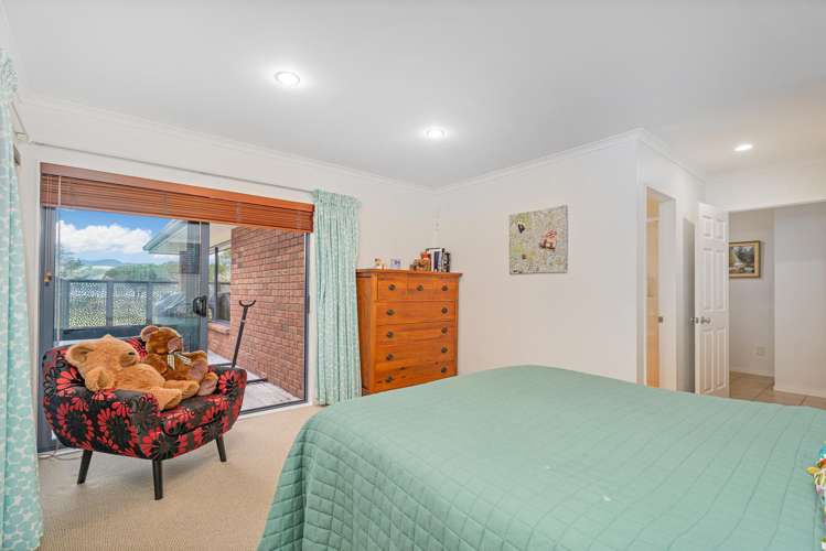 4 Ajax Head Pauanui_6