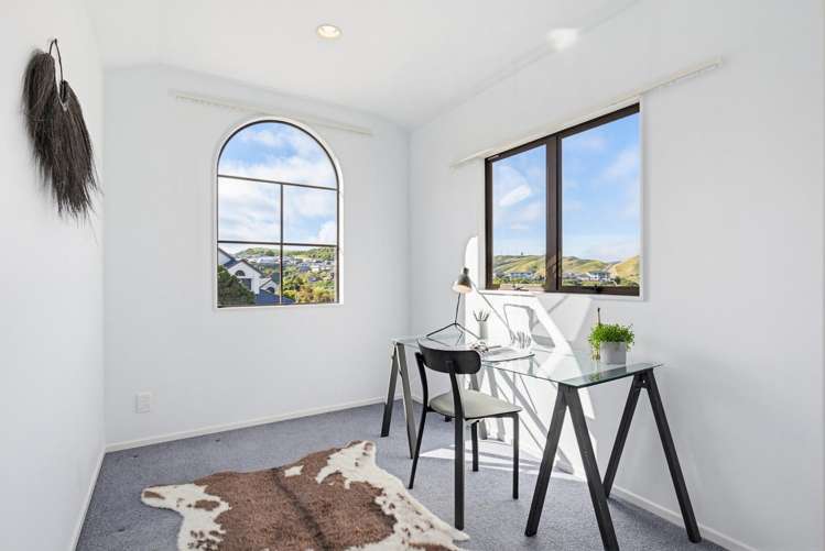 19 Derry Hill Churton Park_17