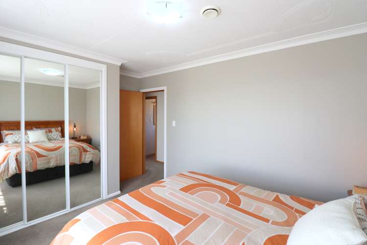 82 Edinburgh Crescent Waikiwi_16