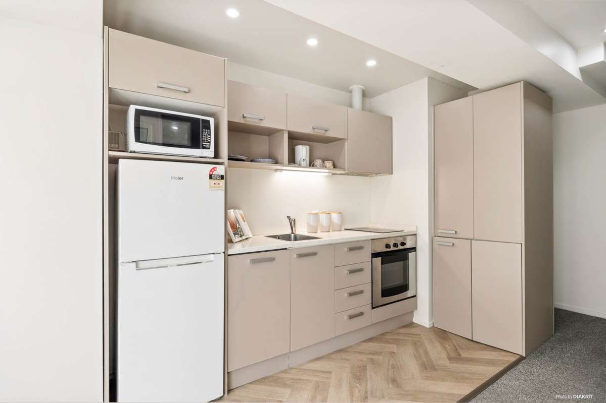 6J/208 Hobson Street_2