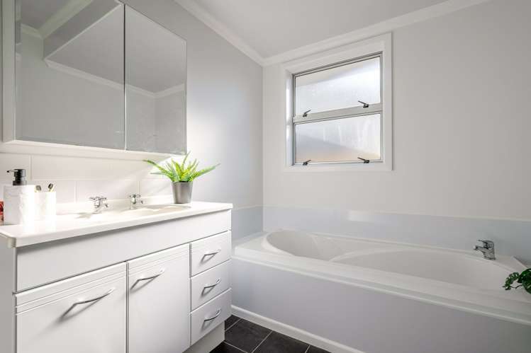 8 Firth Place Awapuni_11