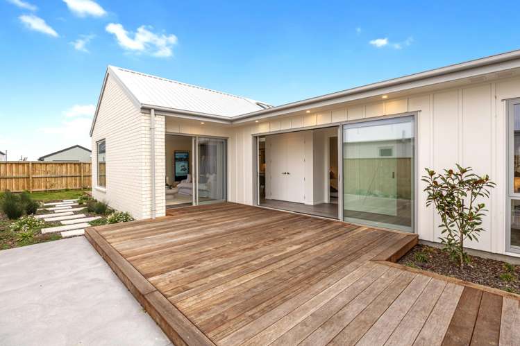 27 Harlequin Drive_4