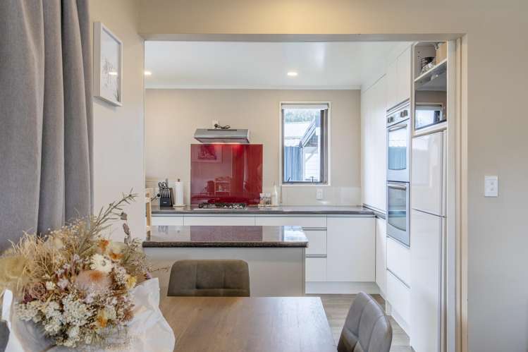 1 Rea Grove Turangi_7