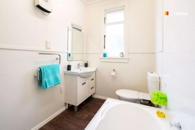 35 Nottingham Crescent Calton Hill_9