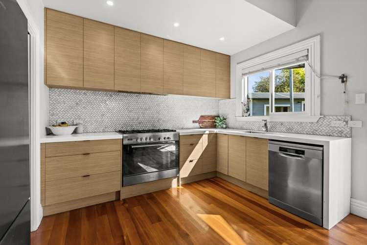 2033 Kahuranaki Road Kahuranaki_4