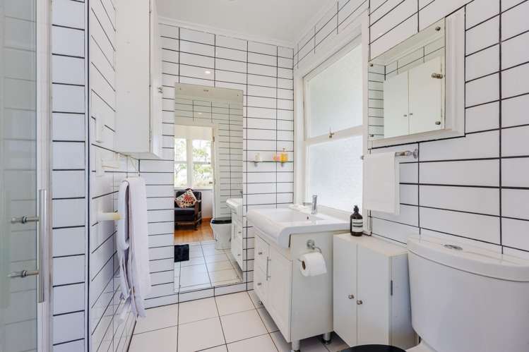 2 Lilac Grove Hillsborough_12